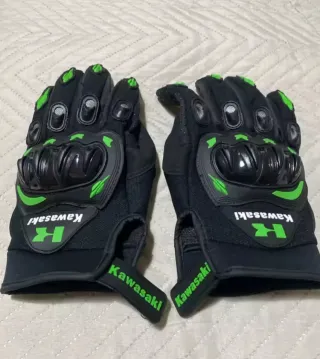 Guantes y riñonera Kawasaki Nuevos envío gratis!