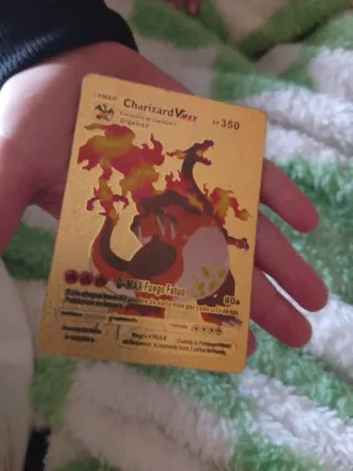 Carta Pokémon Charizard VMAX Gigamax Dorada