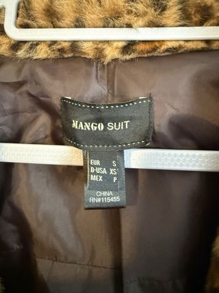 Abrigo estampado animal print