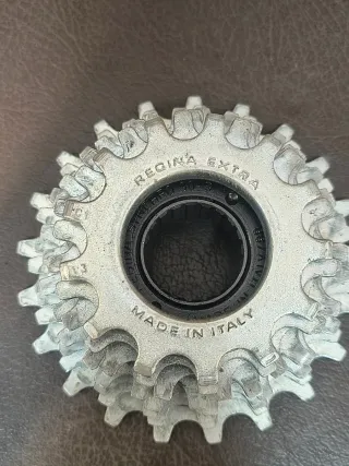 Piñones Regina Synchro 92. 8v