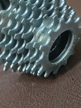 Piñones Regina Synchro 92. 8v