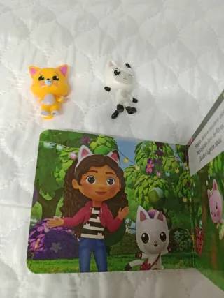 Lote Figuras y Libro Infantil