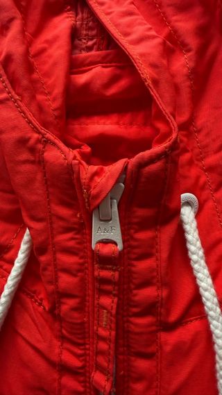 Chaqueta Abercrombie & Fitch Roja