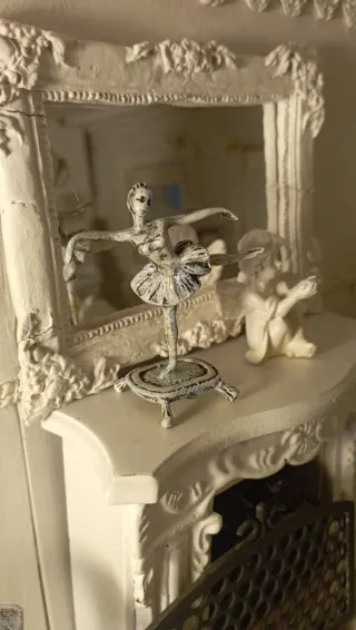 Ballerina in metallo miniatura 1:12 shabby chic
