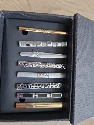 Set de Pisacorbatas Elegantes