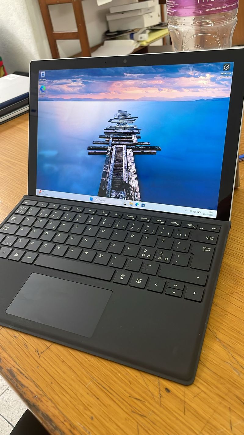 Microsoft Surface Pro 7 Plus