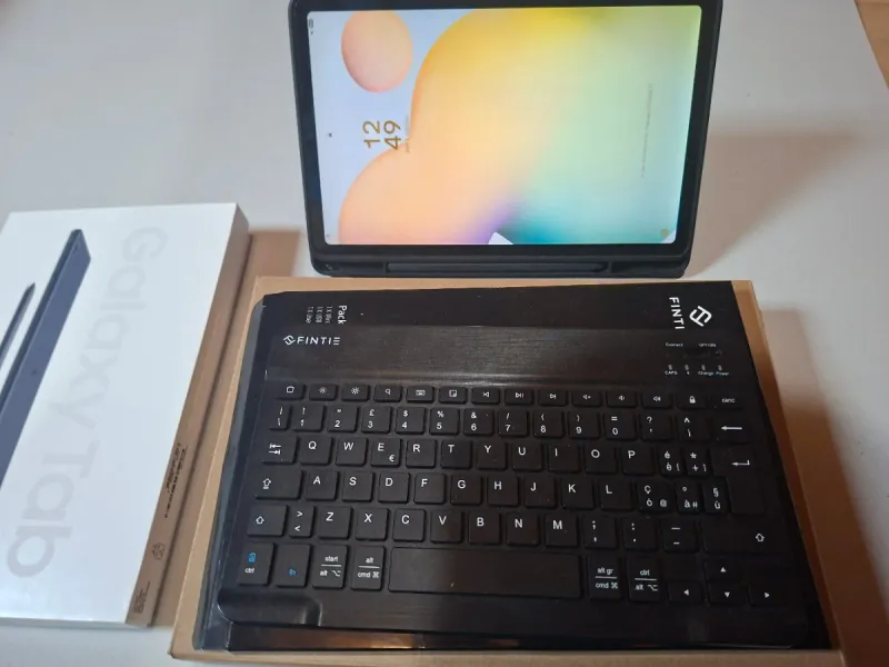 Samsung Galaxy Tab S6 Lite + Teclado afbeelding 2