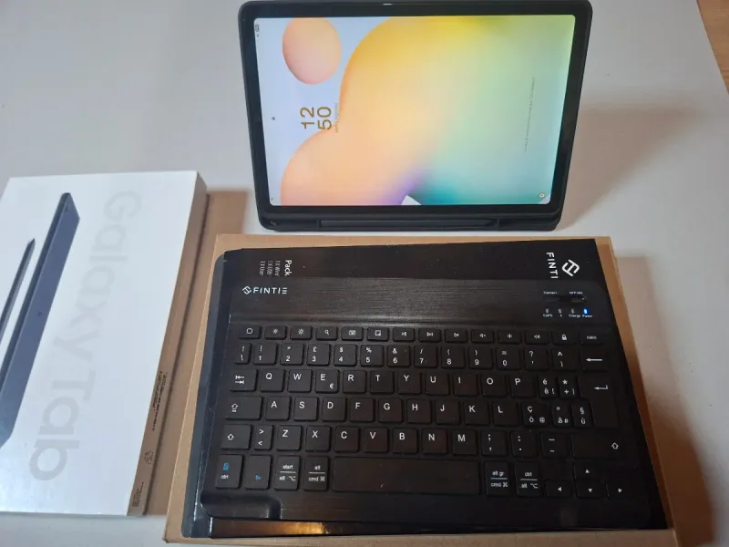Samsung Galaxy Tab S6 Lite + Teclado afbeelding 3