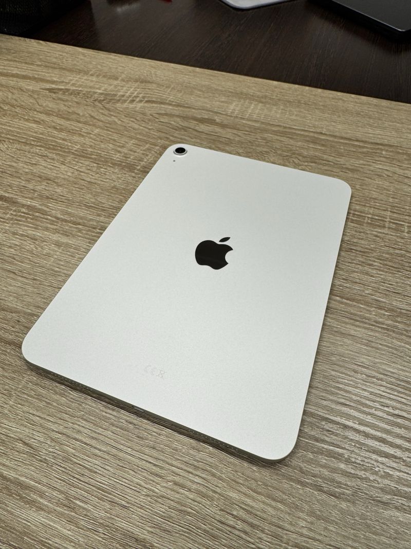 iPad 11 128GB Plata Chip A16 2025 + apple pencil 1