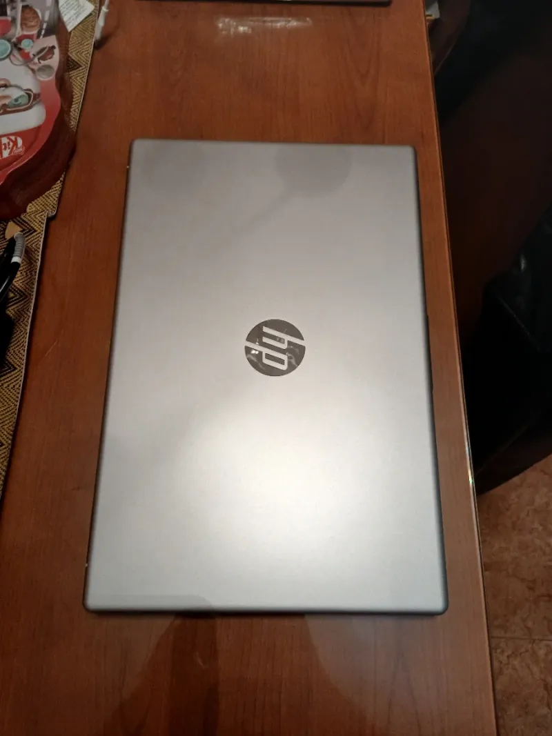 Portátil HP Ryzen 3 7320U 8 gb Ram afbeelding 2