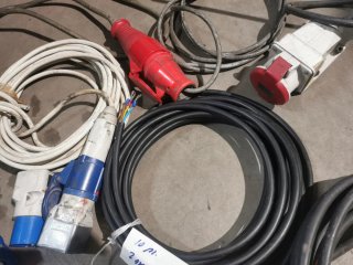 Cable unipolar de 4  y 6 mm.  Manguera de 2,5mm.