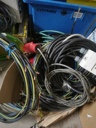 Cable unipolar de 4  y 6 mm.  Manguera de 2,5mm.