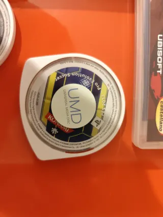 PSP Slim & Lite con una gran cantidad de juegos