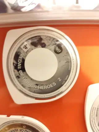 PSP Slim & Lite con una gran cantidad de juegos