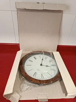 Reloj de pared JUNGHANS