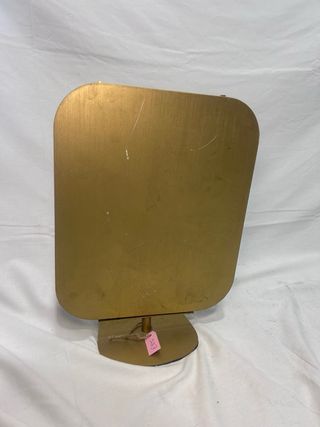 Display Pomellato Joyería Metal Dorado Rojo