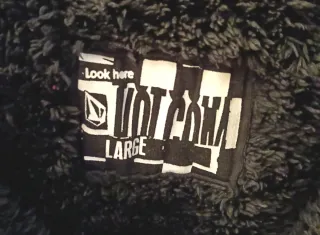 Felpa Volcom con logo giallo