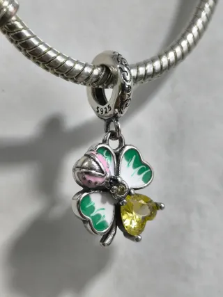 Colgante Trébol y Mariquita