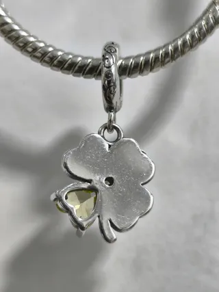 Colgante Trébol y Mariquita