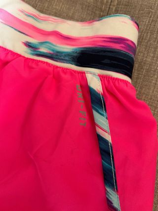Pantalón corto deportivo Nike mujer rosa