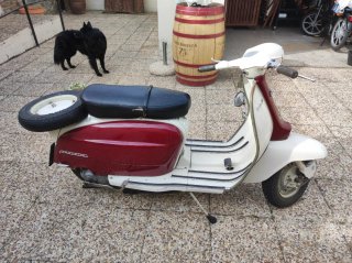 Lambretta LI 125 Scooter Rojo y Blanco