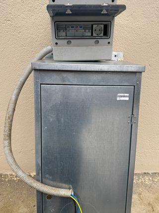 Armario de obra metálico