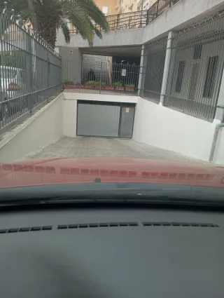 Aparcamiento con trastero