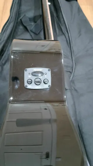 Bajo Electroacústico Fender CB-69SCE Negro+ funda