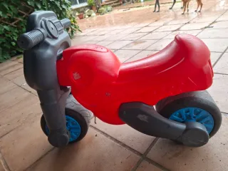 Moto correpasillos FEBER