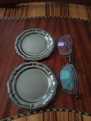 2 Platos decorativos vintage plateados
