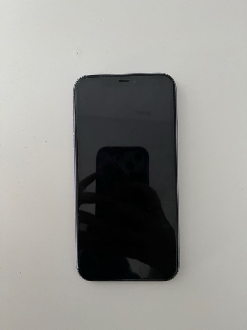 iPhone 11 Morado 128GB afbeelding 2