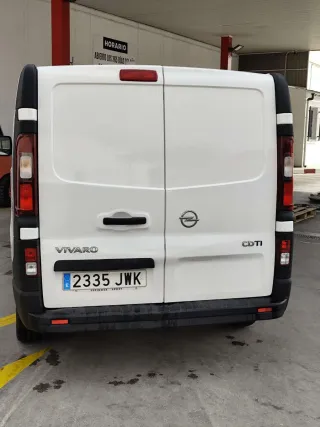Opel Vivaro 2015