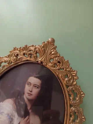 Quadro vintage con cornice dorata