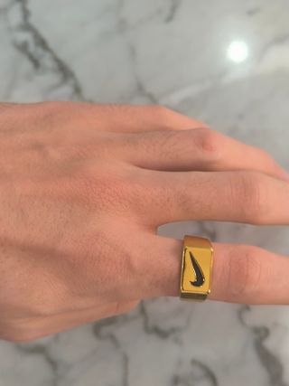 Anillo Nike Vintage Dorado Ajustable