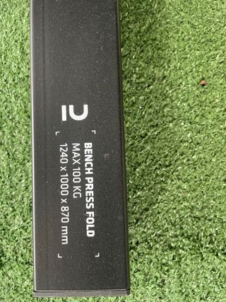 Banco musculación y barra con discos