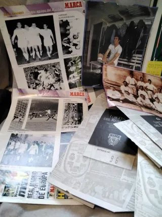 Lote de revistas y libros de fútbol