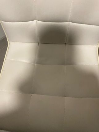 Silla de oficina con ruedas plateada