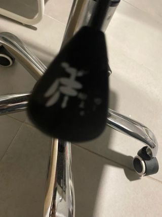 Silla de oficina con ruedas plateada