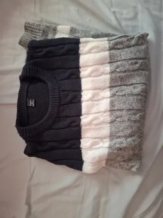 Bolsa entera de ropa, pantalones, suaderas