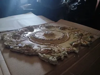 Rosone in gesso decorativo vintage