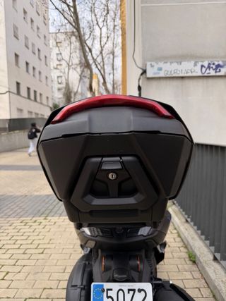 Baúl Top Case Yamaha 34L Negro