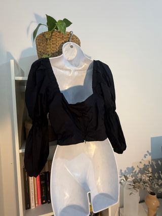 Blusa cropped Ela mangas abullonadas Talla M