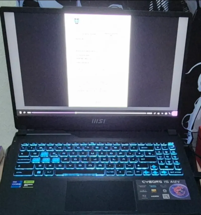 MSI Cyborg 15 16GB RAM RTX 4060 i7 afbeelding 3
