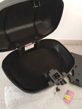 Baúl keyless 52L moto piaggio Negro