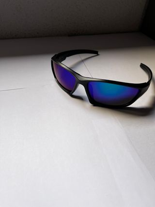 Gafas deportivas de sol nuevas