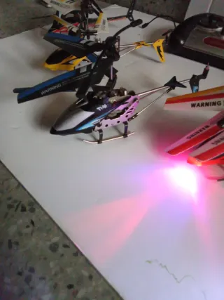 Conjunto Helicópteros RC y Mandos.