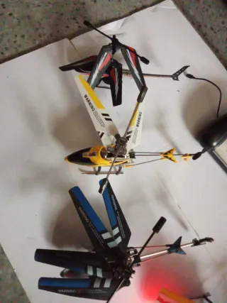 Conjunto Helicópteros RC y Mandos.