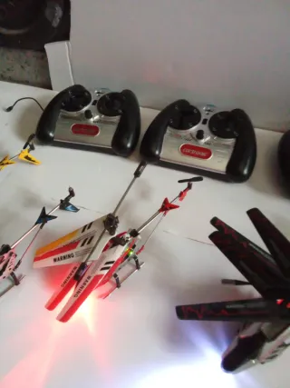 Conjunto Helicópteros RC y Mandos.