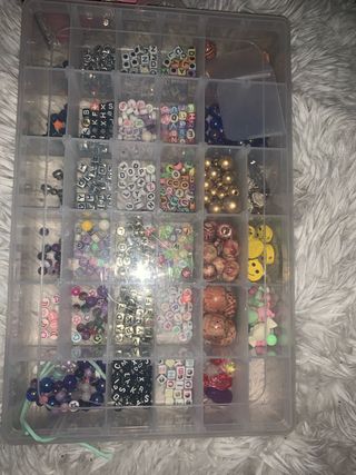 Caja de abalorios para pulseras