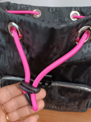 Mochila BIMBA Y LOLA mediana negra y rosa